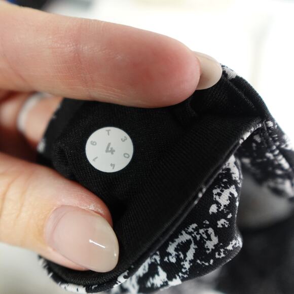 Lululemon Leggings Womens 4 Wunder Under 27" Run Gym Workout Yoga Athletic - Picture 7 of 8